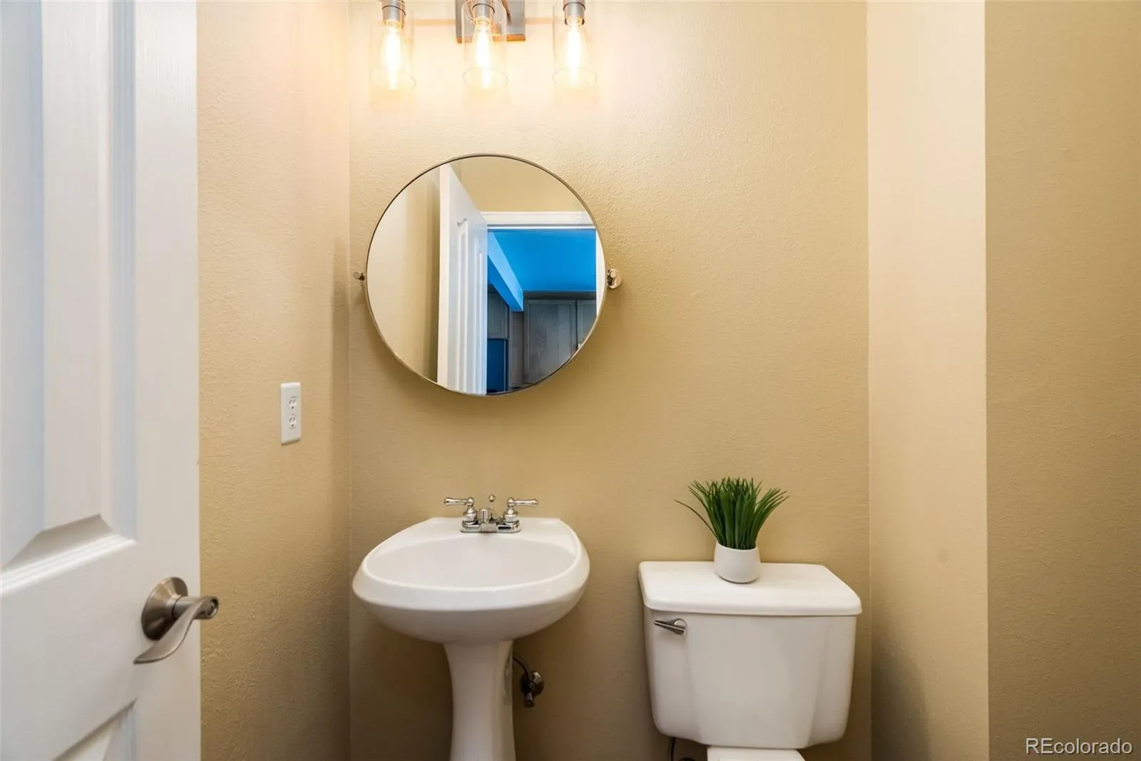 04182026002729 1600 16