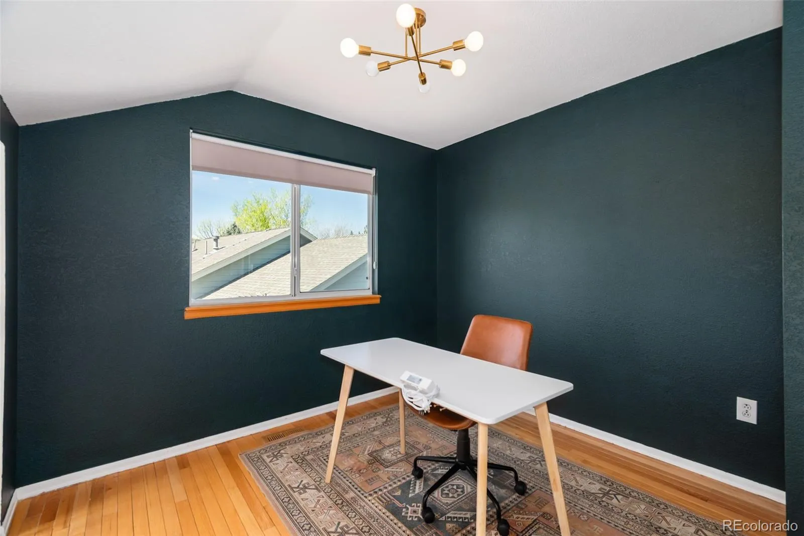 04182026002729 1600 25