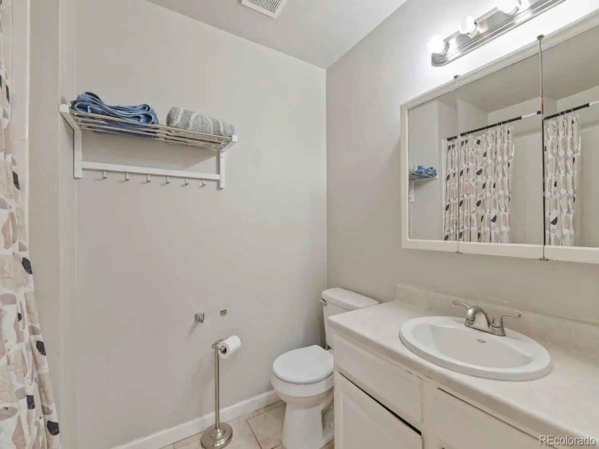 19093 E Bates Avenue Aurora CO 80013 MLS #REC3911257 07102026155052 1200 20