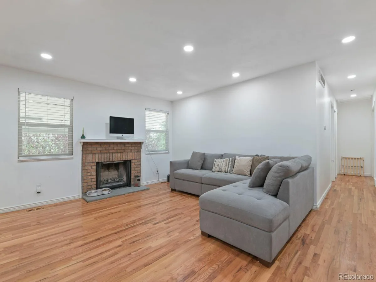 19093 E Bates Avenue Aurora CO 80013 MLS #REC3911257 07102026155052 1200 3