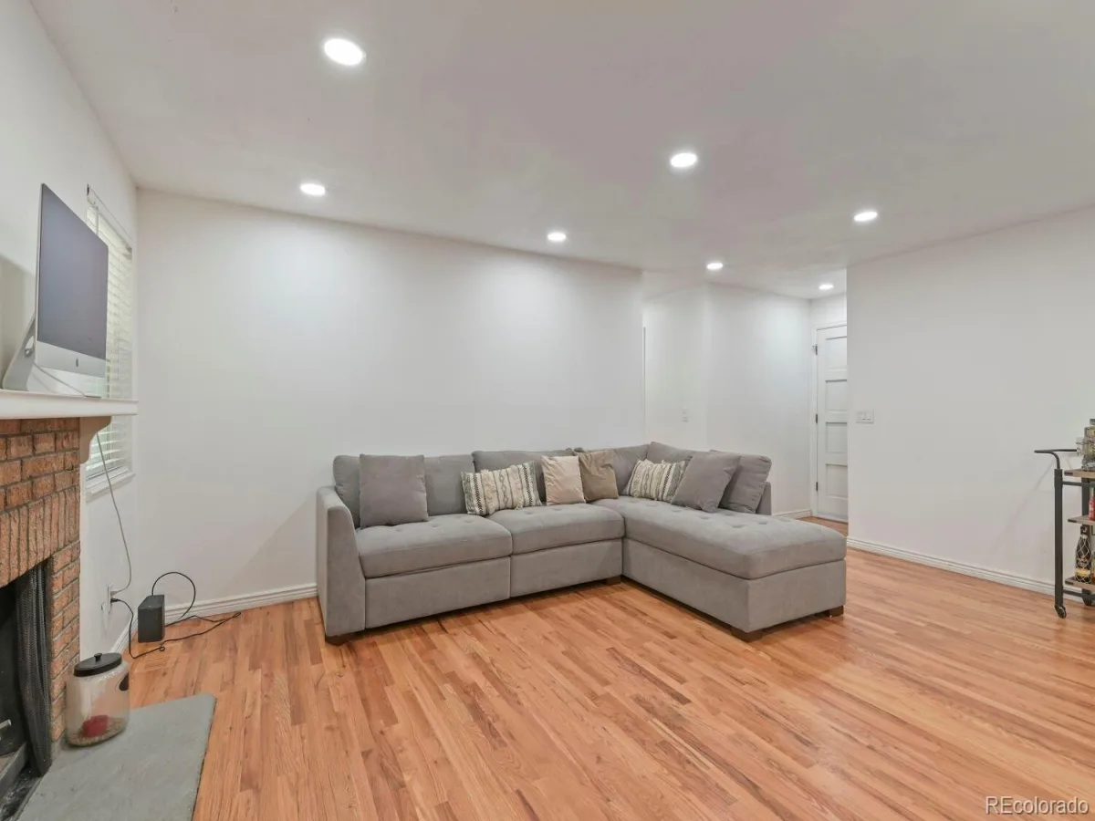 19093 E Bates Avenue Aurora CO 80013 MLS #REC3911257 07102026155052 1200 4
