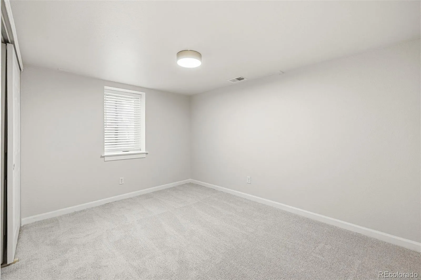 6536 S Kit Carson Street Centennial CO 80121 MLS #REC3914253 05122026225946 1600 39