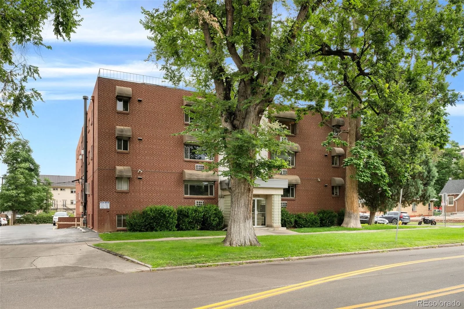 2295 Asbury #307 Denver CO 80210 | MLS #REC3914485 10062026213338 1600 1