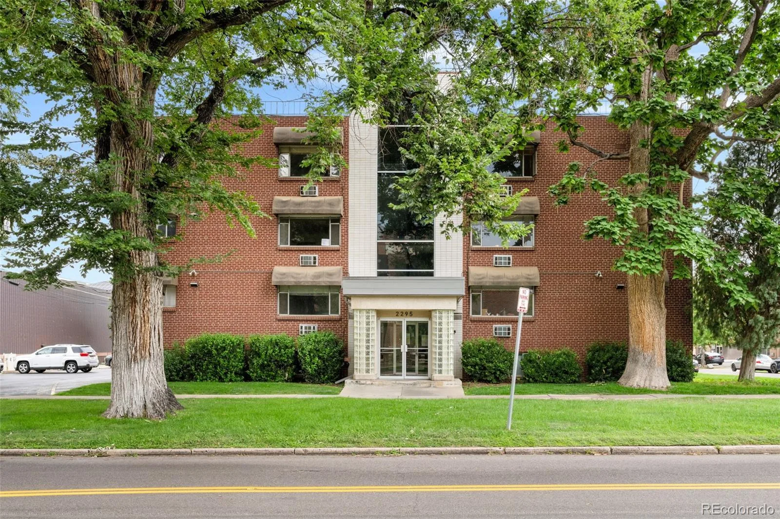 2295 Asbury #307 Denver CO 80210 | MLS #REC3914485 10062026213338 1600 2
