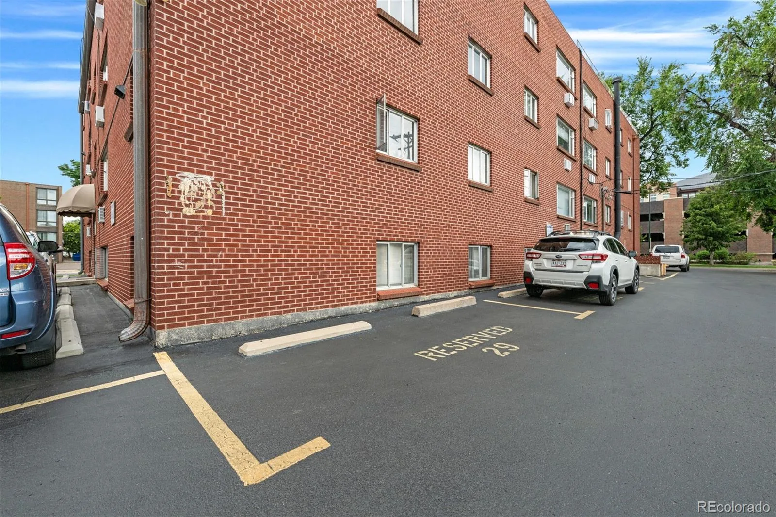 2295 Asbury #307 Denver CO 80210 | MLS #REC3914485 10062026213338 1600 23