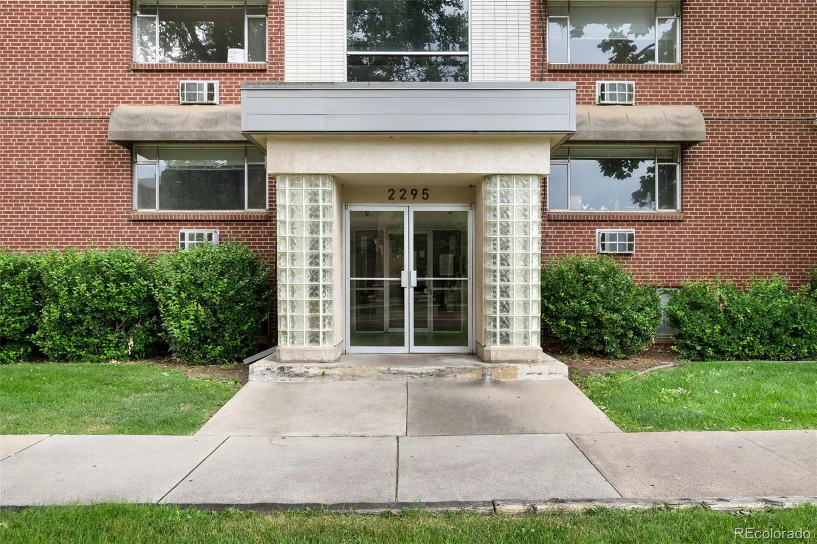 2295 Asbury #307 Denver CO 80210 | MLS #REC3914485 10062026213338 1600 3