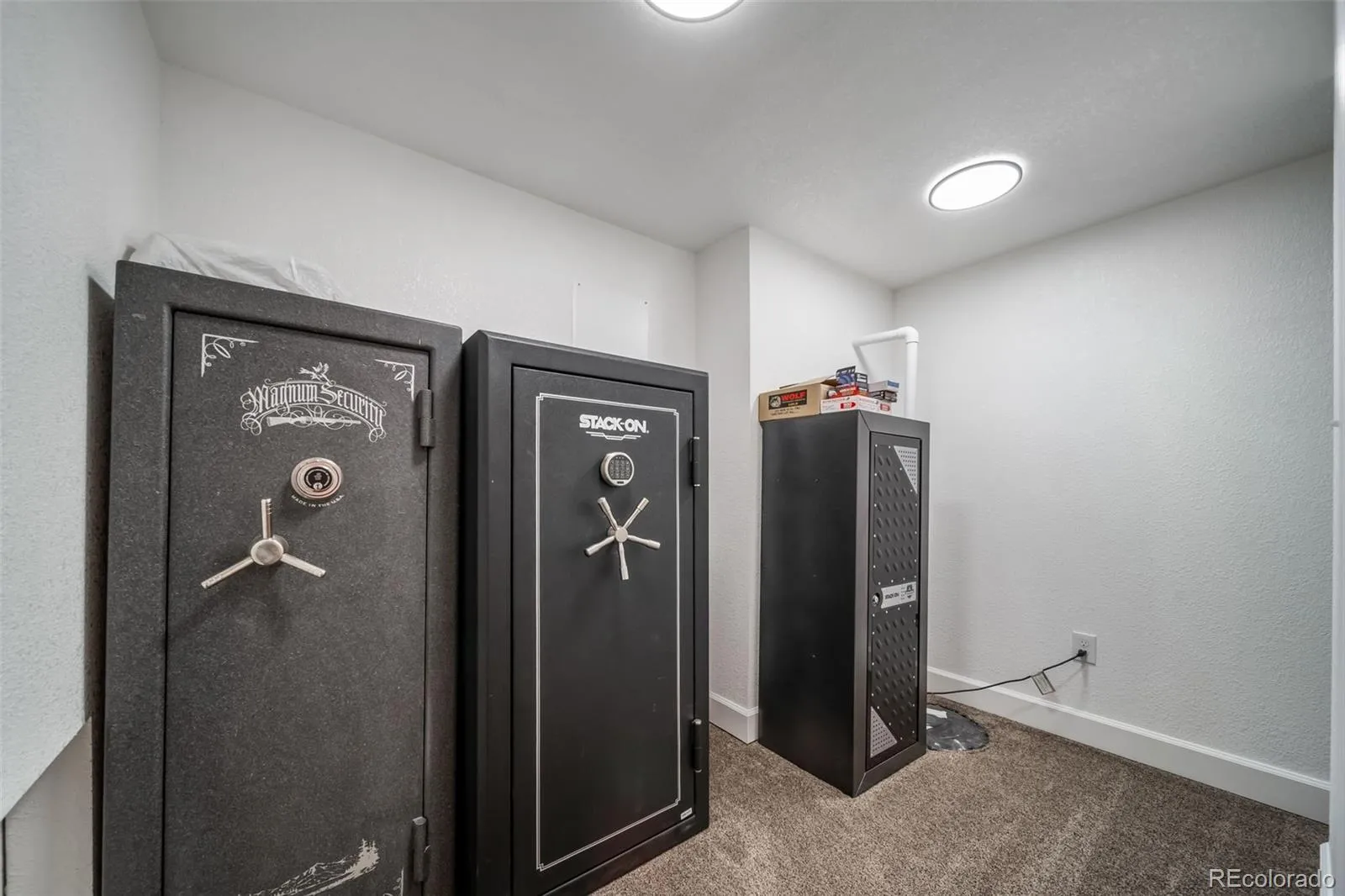 04012026220610 1600 25