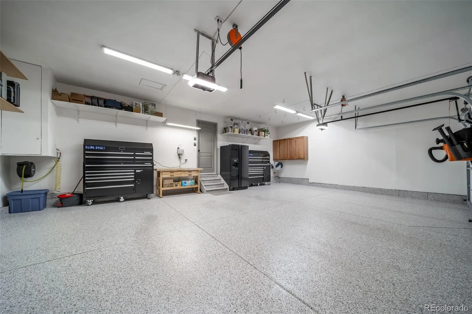 04012026220610 1600 26