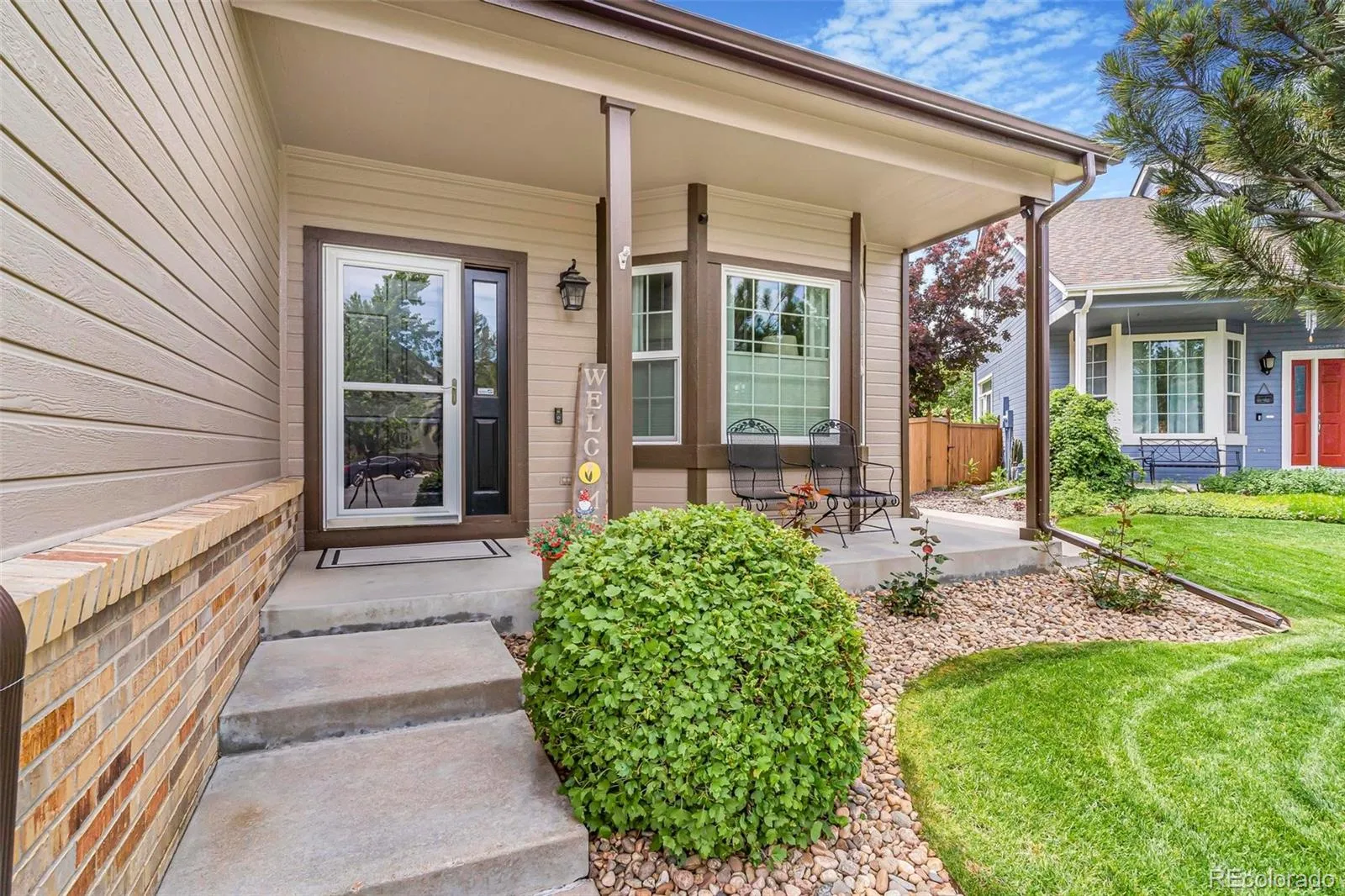 04012026220610 1600 34