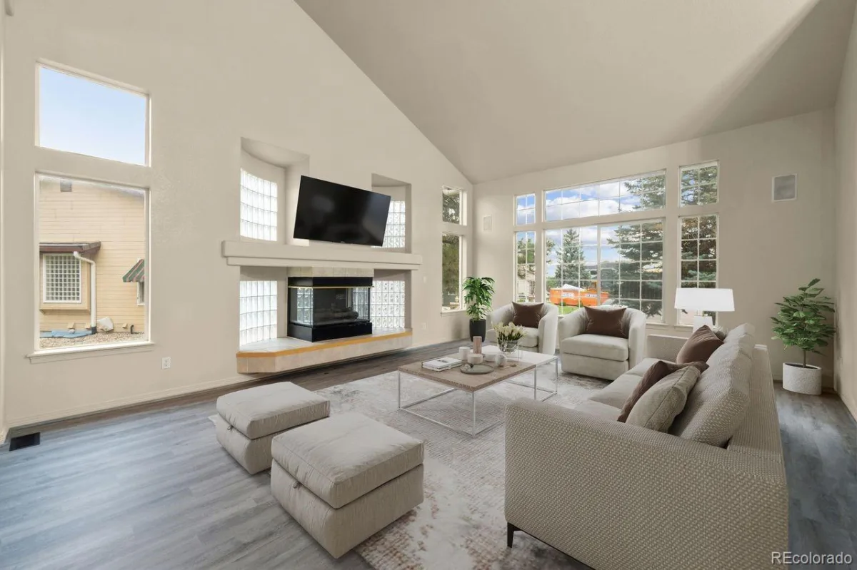 9531 Sand Hill Court Littleton CO 80126 | MLS #REC3916710 08252026020448 1200 4