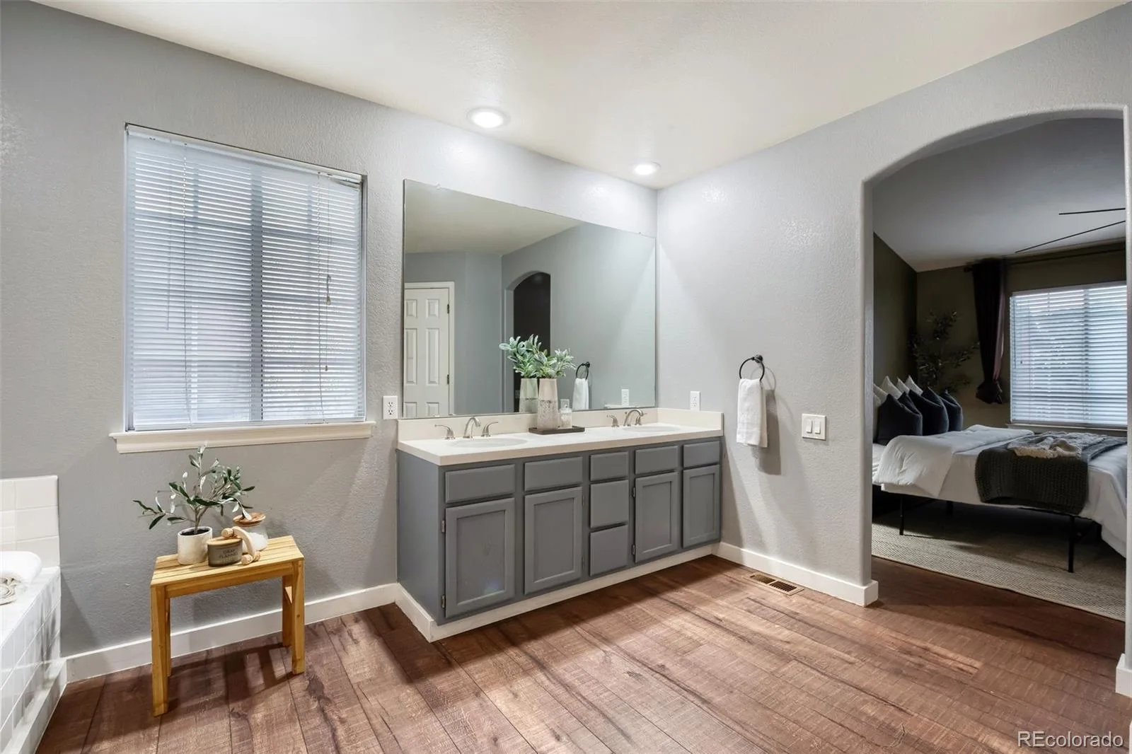3043 White Oak Street Littleton CO 80129 | MLS #REC3916990 08072026215745 1600 17