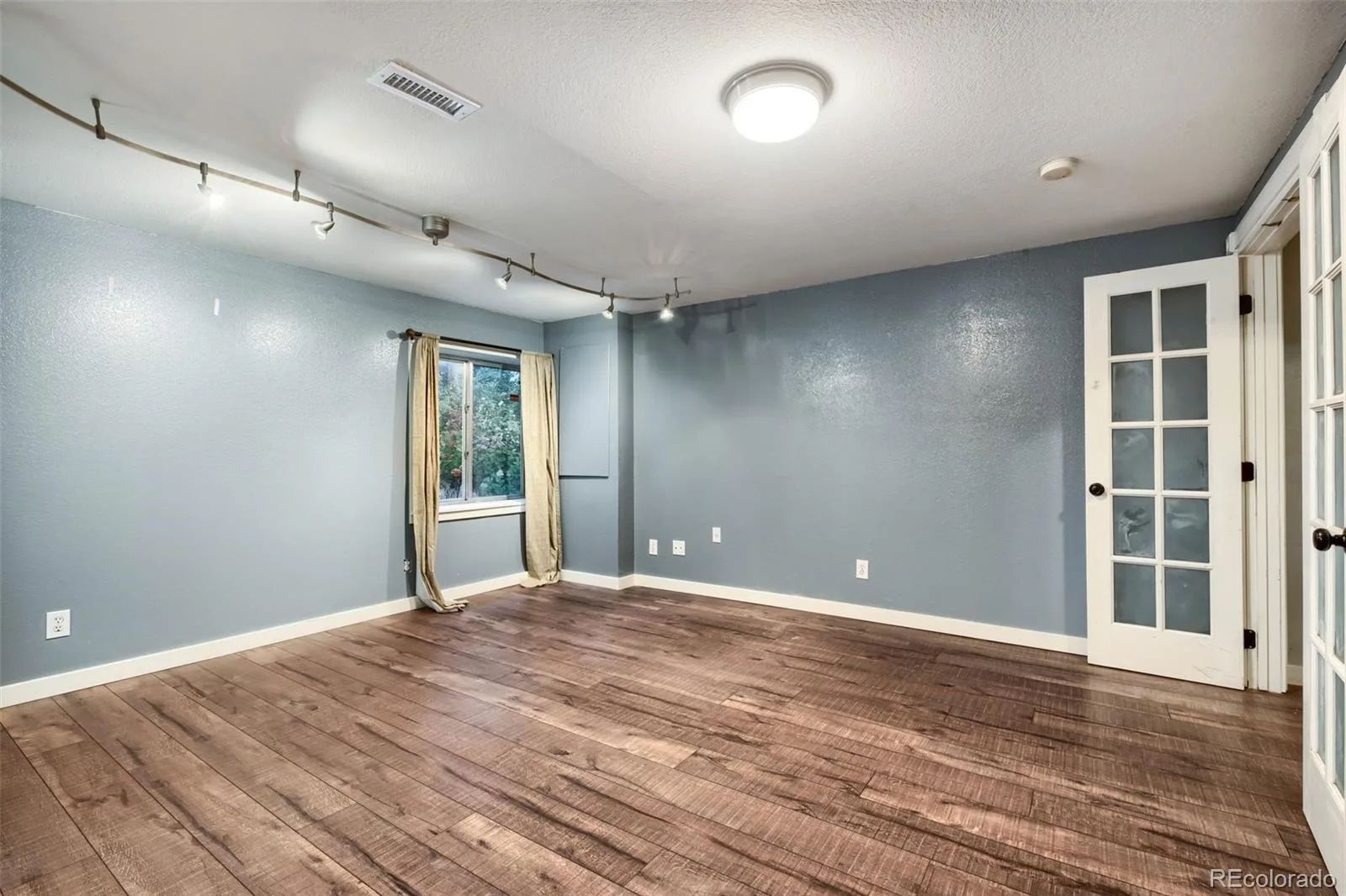 3043 White Oak Street Littleton CO 80129 | MLS #REC3916990 08072026215745 1600 27