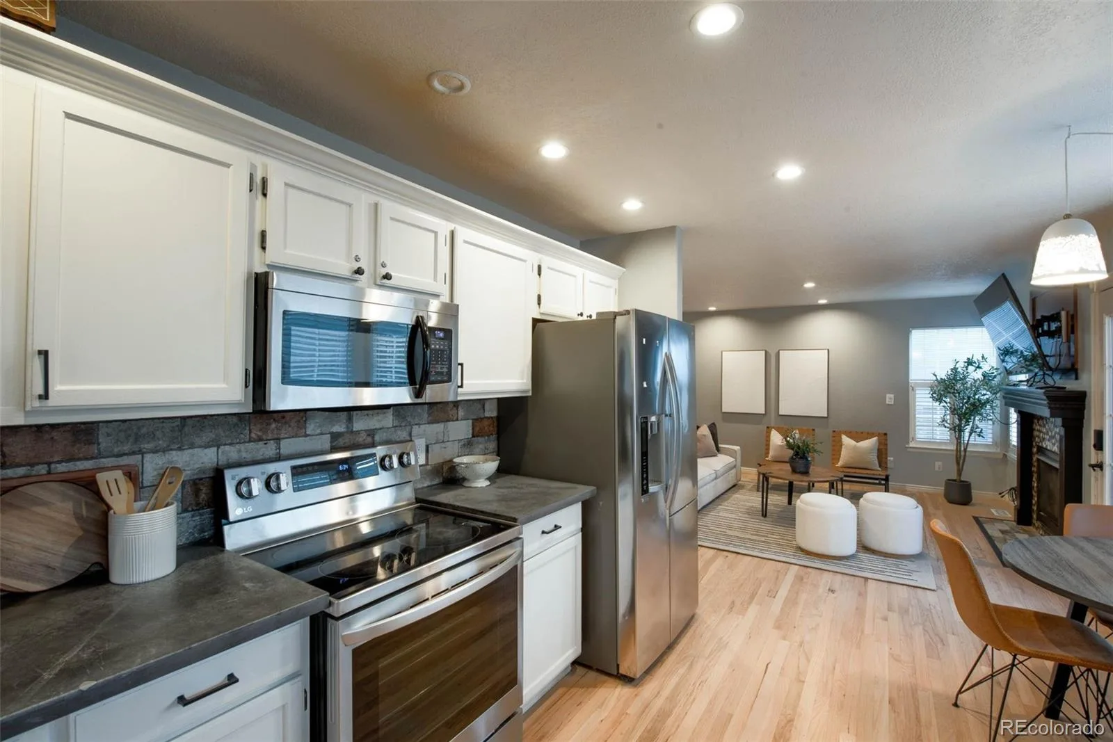 3043 White Oak Street Littleton CO 80129 | MLS #REC3916990 08072026215745 1600 8