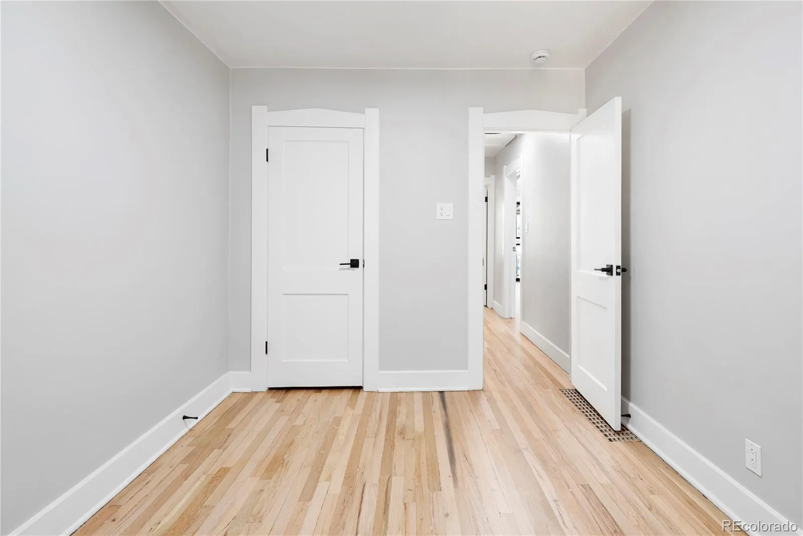 2103 S Lafayette Street Denver CO 80210 MLS #REC3917316 04272026190717 1600 11
