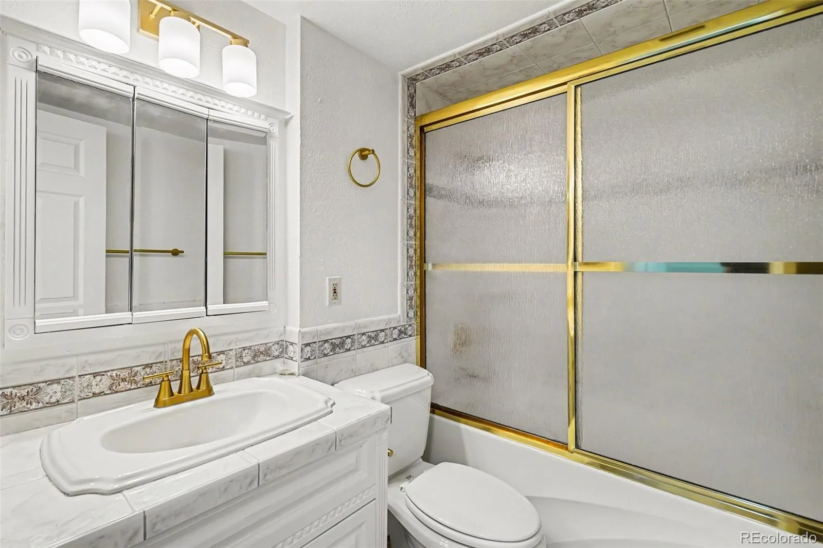 4227 S Uravan Street Aurora CO 80013 | MLS #REC3917693 06252026224956 1600 12