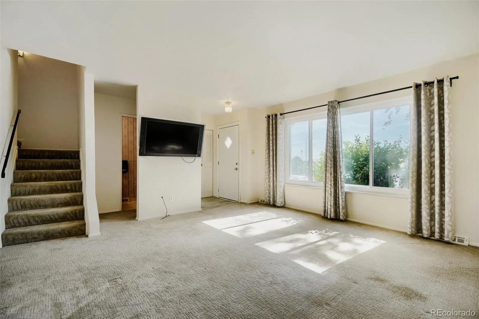 8783 Santa Fe Drive Thornton CO 80260 MLS #REC3918014 05232026093733 1600 4