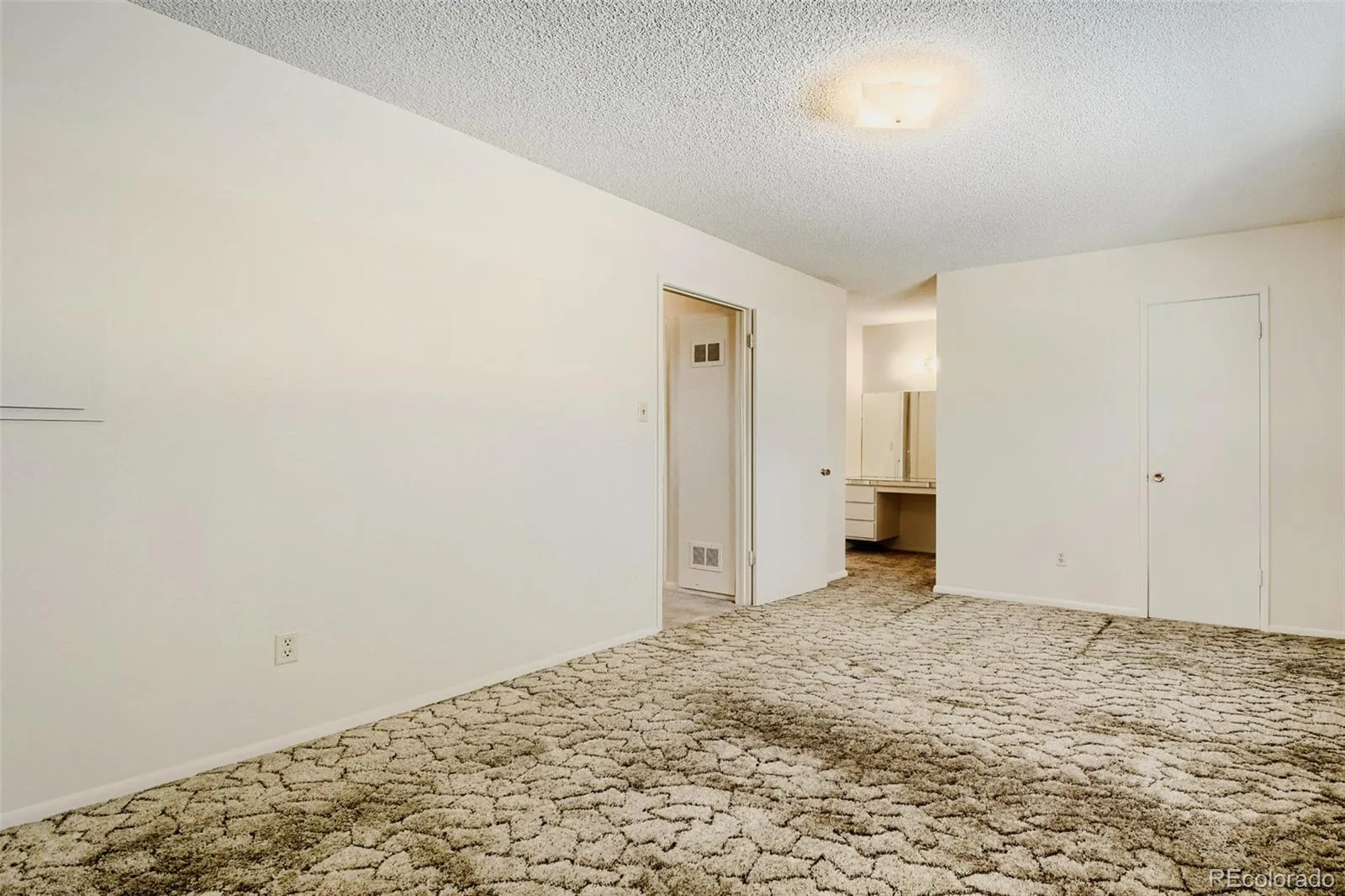 8783 Santa Fe Drive Thornton CO 80260 MLS #REC3918014 05232026093733 1600 7