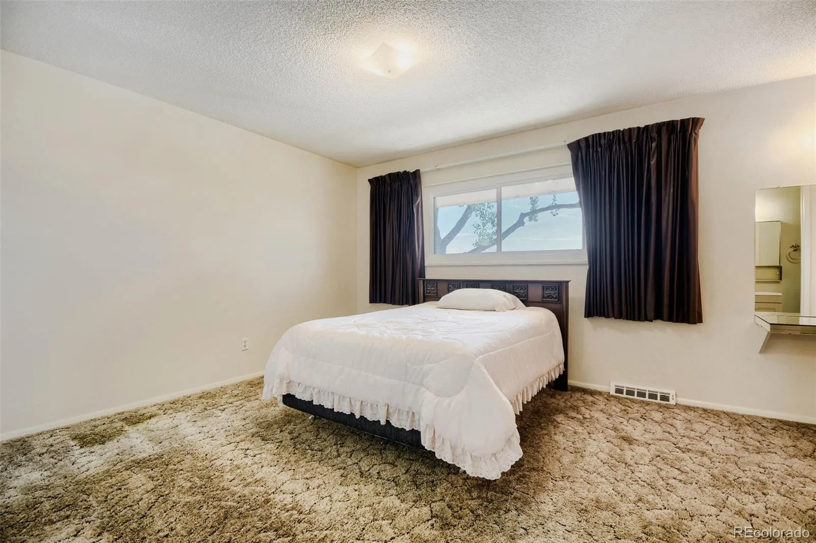 8783 Santa Fe Drive Thornton CO 80260 MLS #REC3918014 05232026093733 1600 8