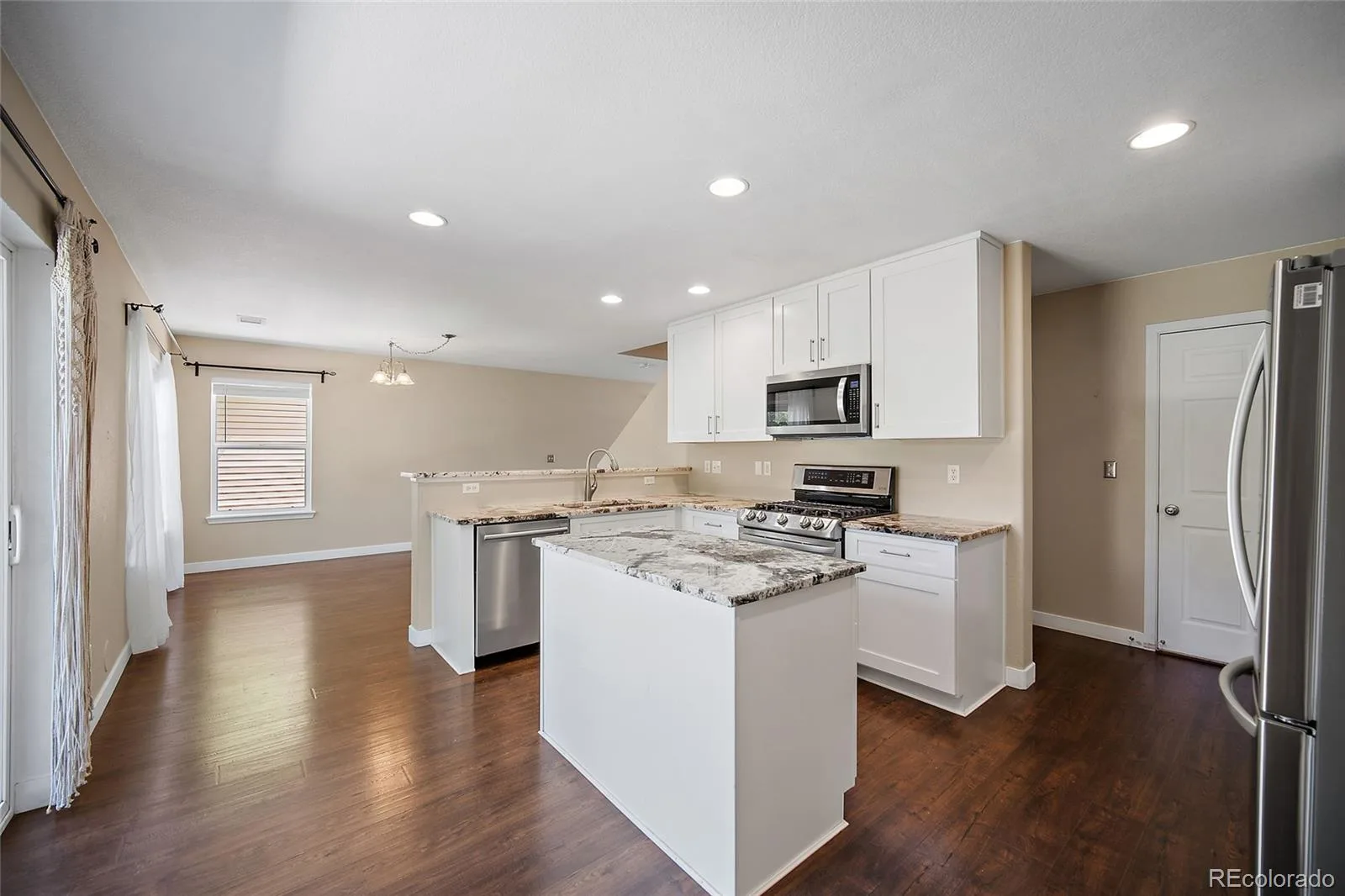 1880 Hogan Court Castle Rock CO 80109 | MLS #REC3918040 07172026042649 1600 13