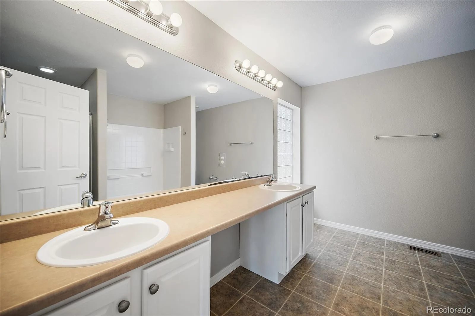 1880 Hogan Court Castle Rock CO 80109 | MLS #REC3918040 07172026042649 1600 26