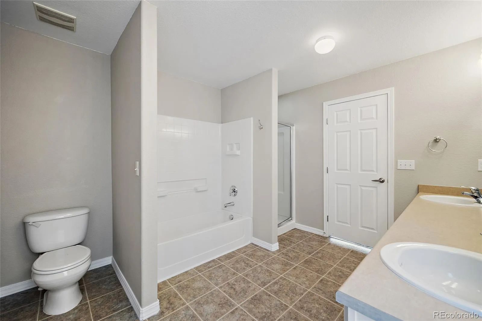 1880 Hogan Court Castle Rock CO 80109 | MLS #REC3918040 07172026042649 1600 27