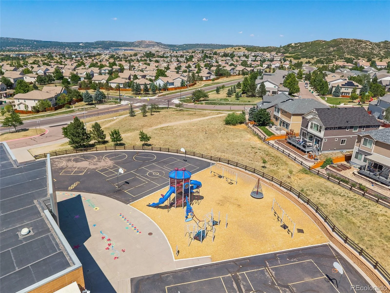 1880 Hogan Court Castle Rock CO 80109 | MLS #REC3918040 07172026042649 1600 44