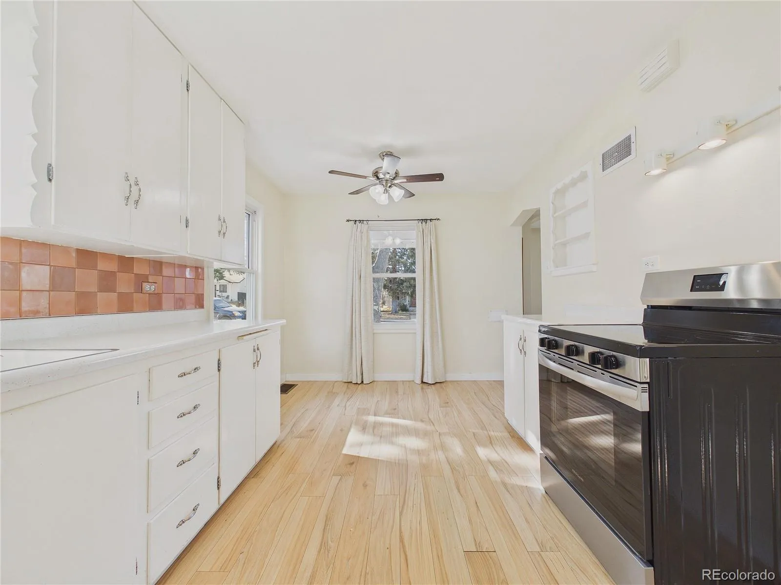 3346 S Marion Street Englewood CO 80113 MLS #REC3918256 04292026143600 1600 6