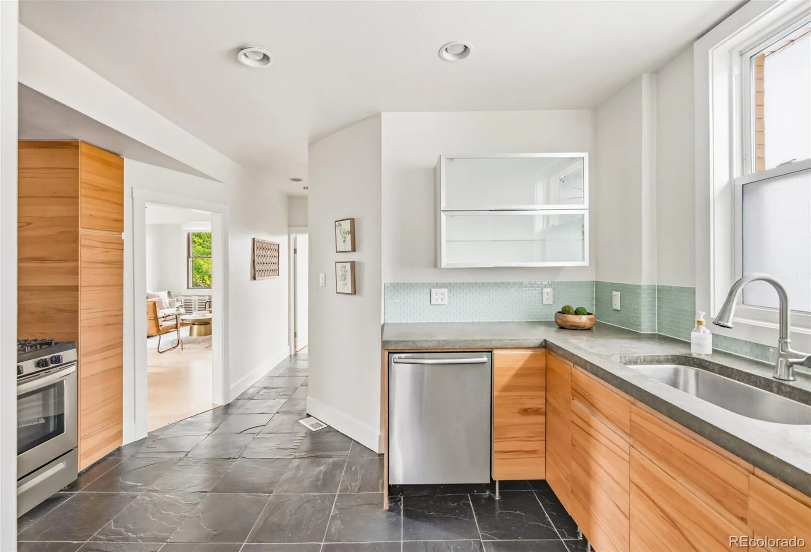 4747 W 29th Avenue Denver CO 80212 MLS #REC3919118 05202026023623 1600 23