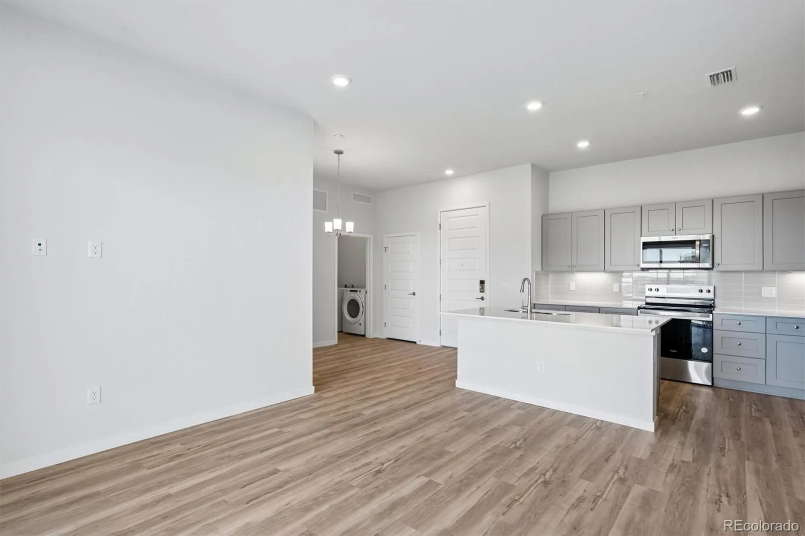 483 Interlocken Boulevard #401 Broomfield CO 80021 | MLS #REC3925863 07312026224911 1600 7