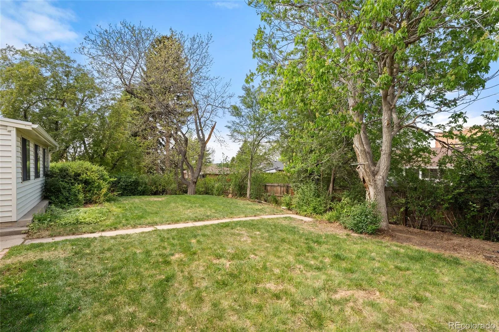 7893 E Hampden Circle Denver CO 80237 MLS #REC3926322 07092026164501 1600 31