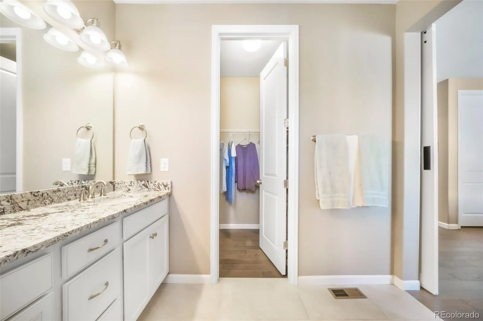 5724 Berry Ridge Way Castle Rock CO 80104 | MLS #REC3926420 06262026040900 1600 31