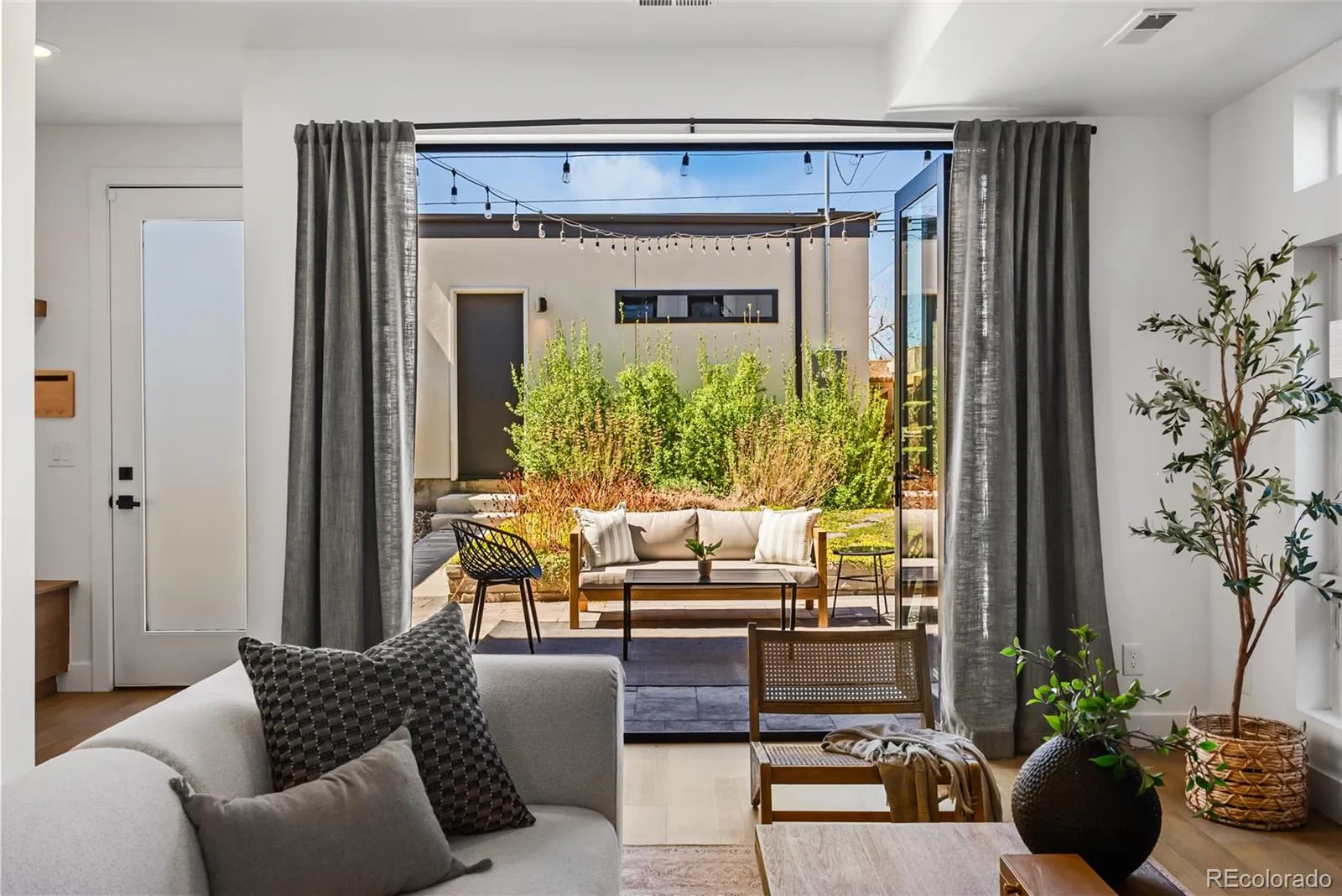 04042026005902 1600 11