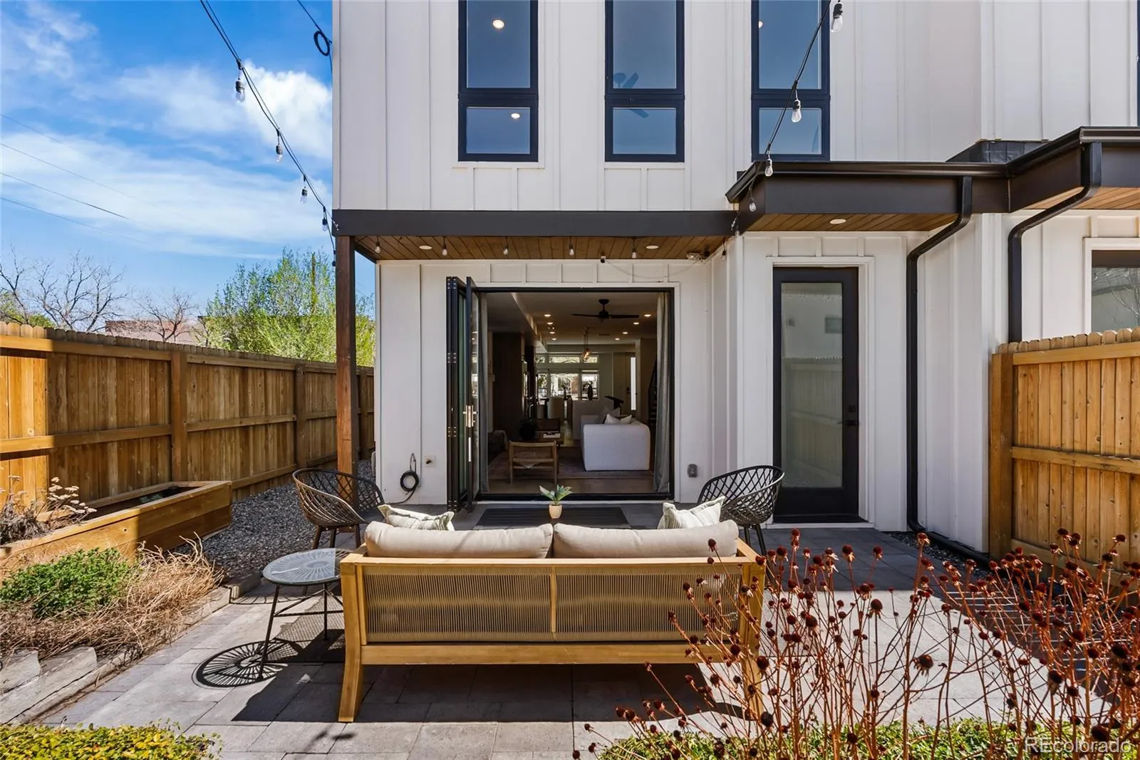 04042026005902 1600 12