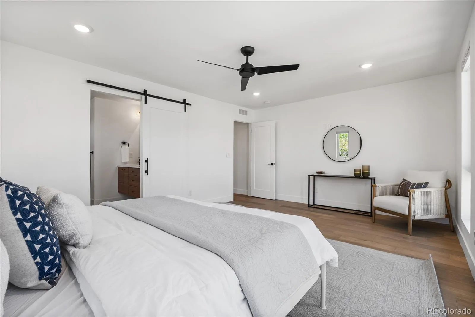 04042026005902 1600 18