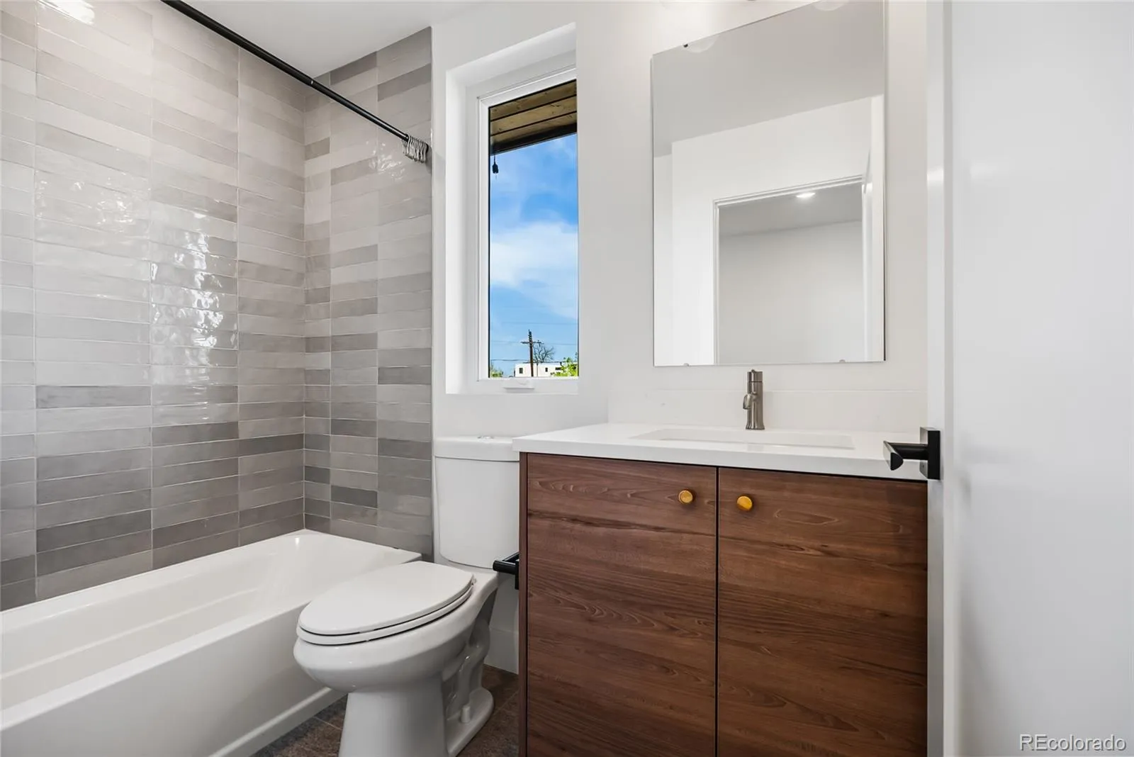 04042026005902 1600 31