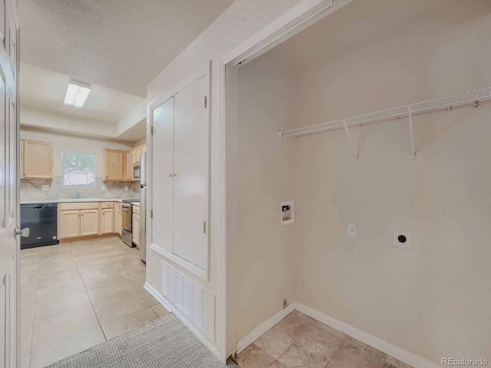 16821 E Hawaii Drive #3C Aurora CO 80017 MLS #REC3930347 05012026172455 1600 11