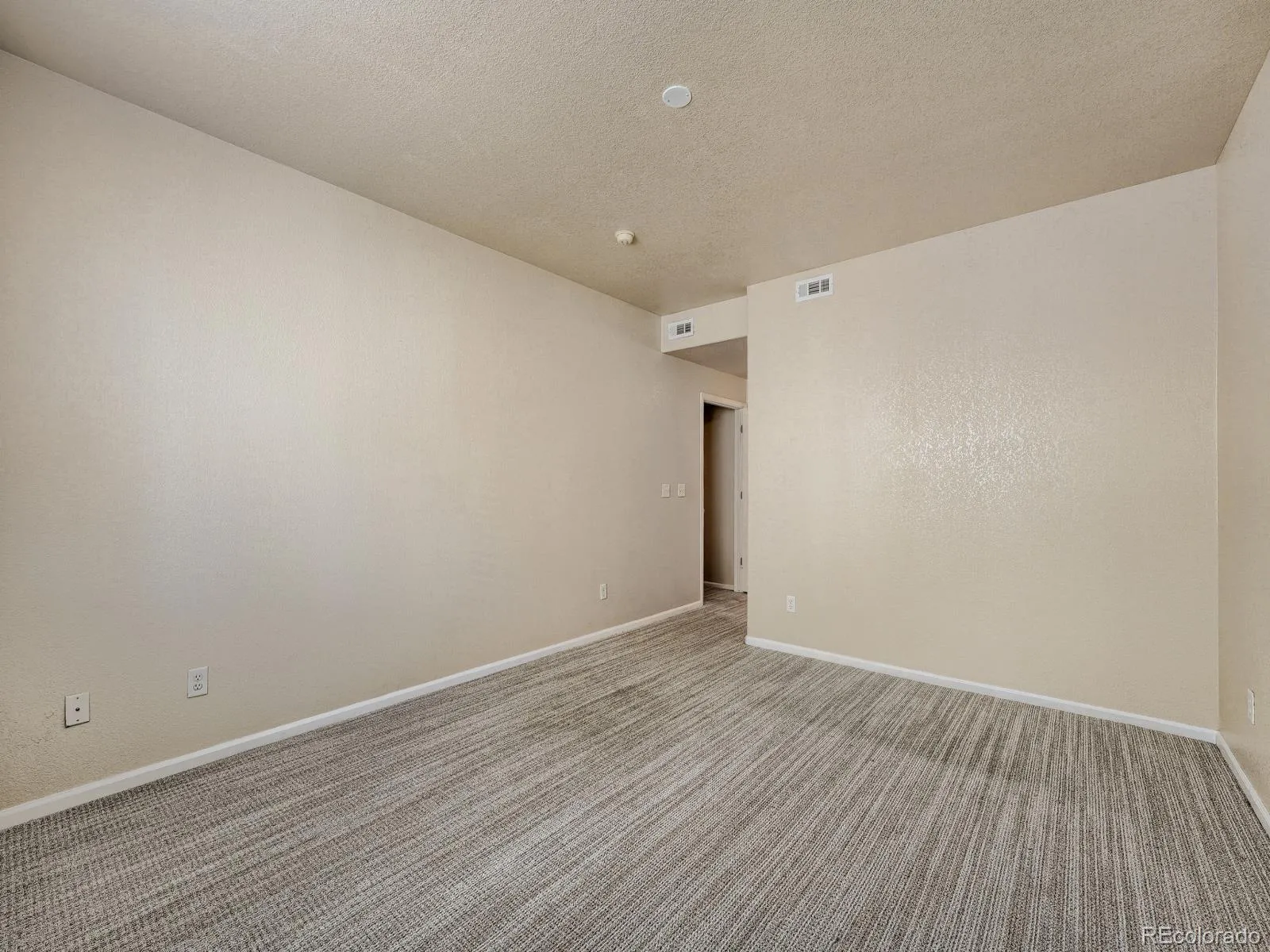 16821 E Hawaii Drive #3C Aurora CO 80017 MLS #REC3930347 05012026172455 1600 12