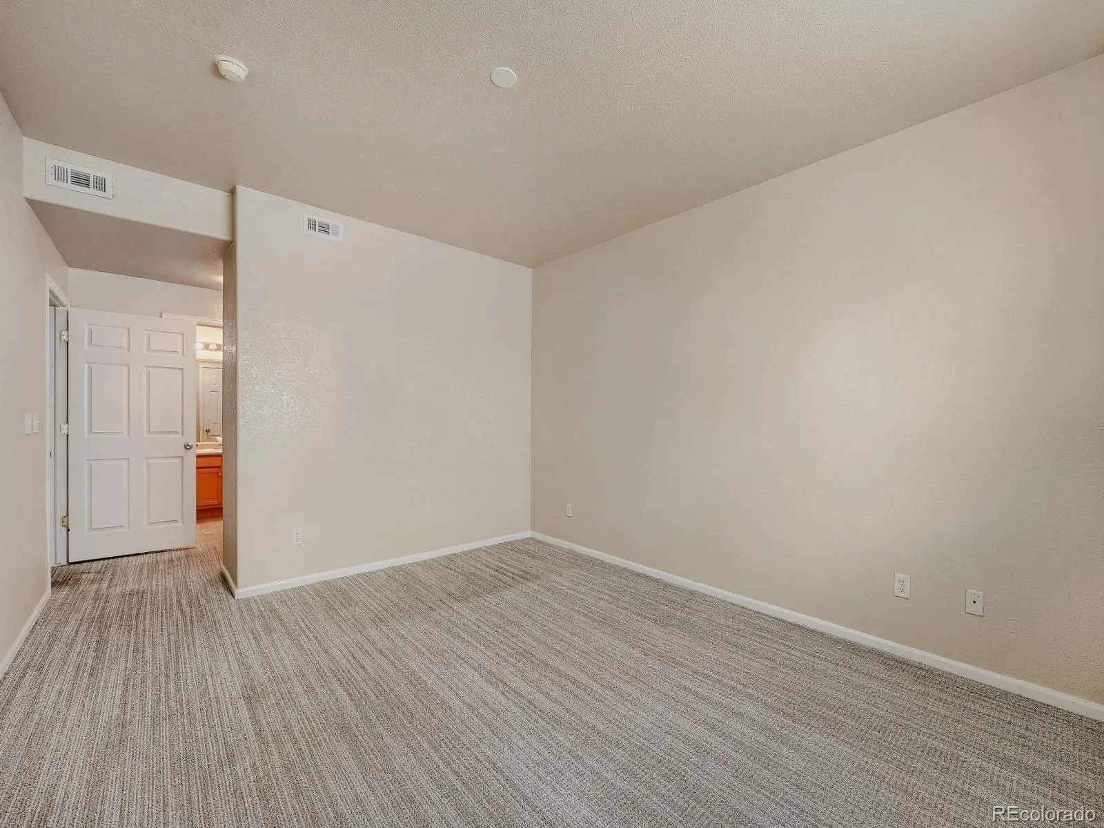 16821 E Hawaii Drive #3C Aurora CO 80017 MLS #REC3930347 05012026172455 1600 14