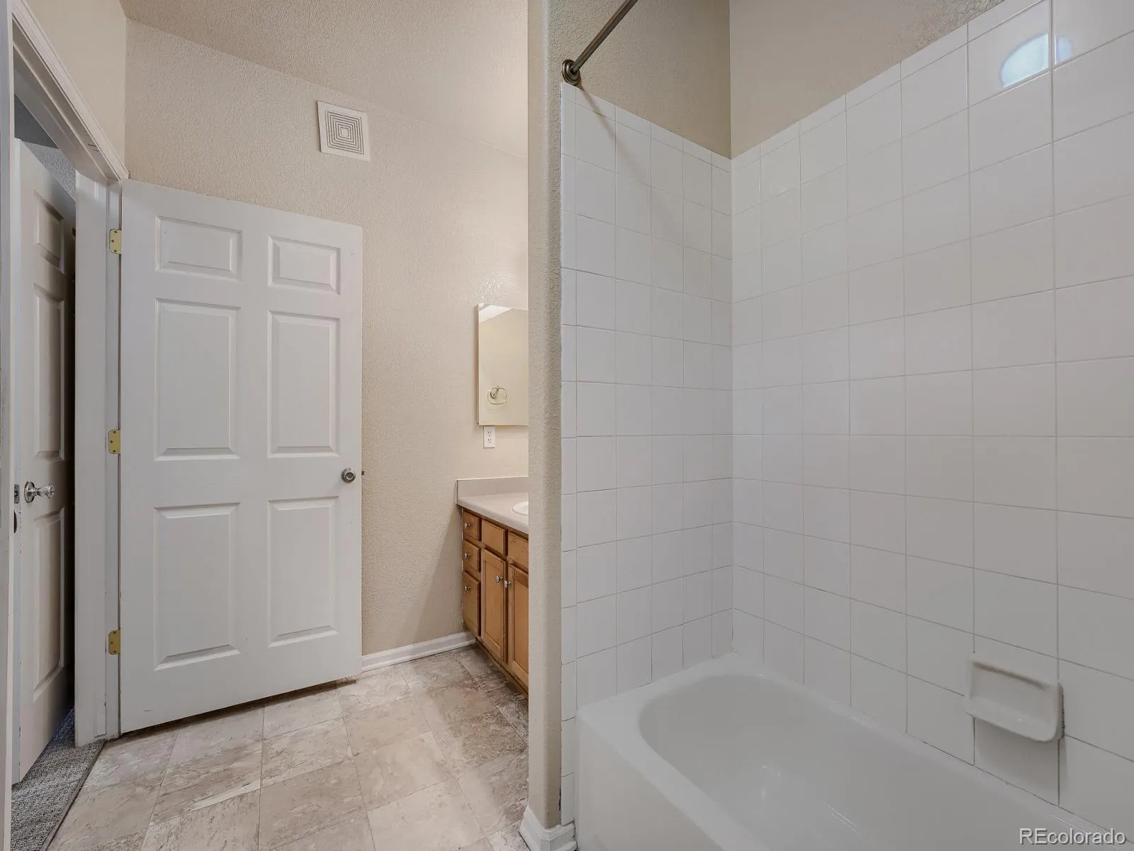 16821 E Hawaii Drive #3C Aurora CO 80017 MLS #REC3930347 05012026172455 1600 22