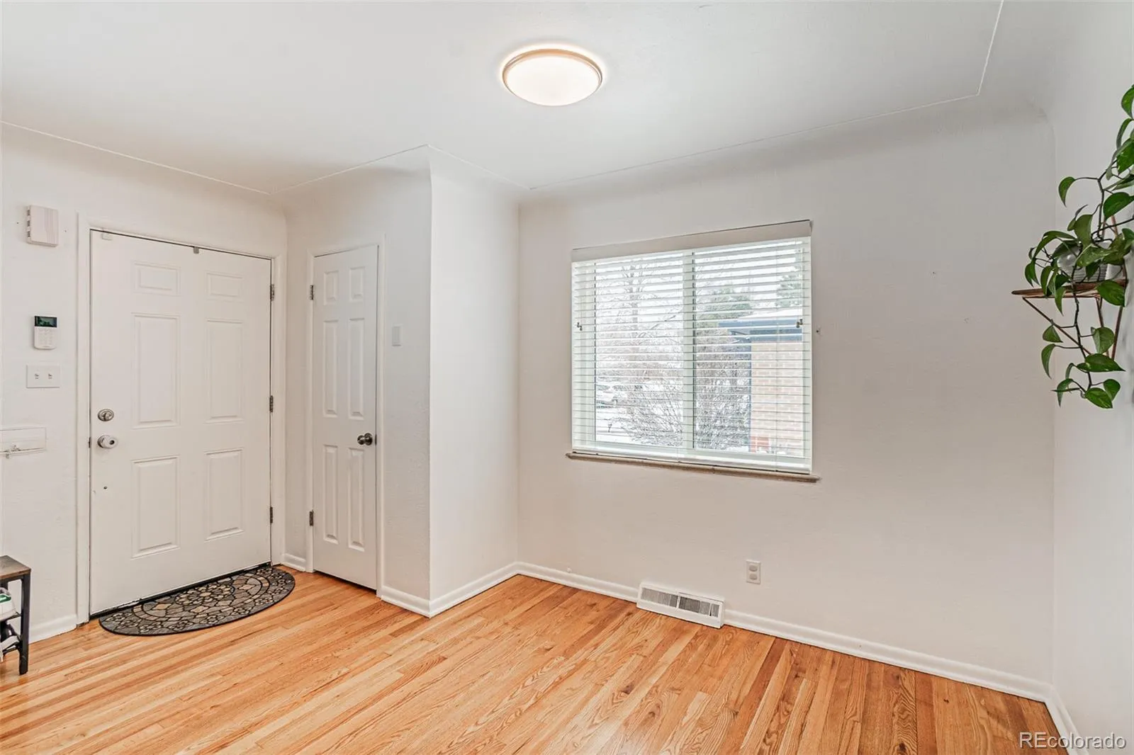 1515 S Birch Street Denver CO 80222 MLS #REC3931133 04152026193852 1600 5