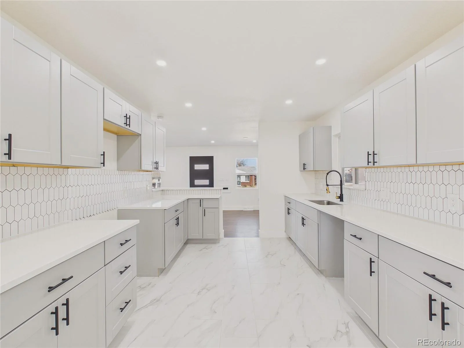 04062026162150 1600 12