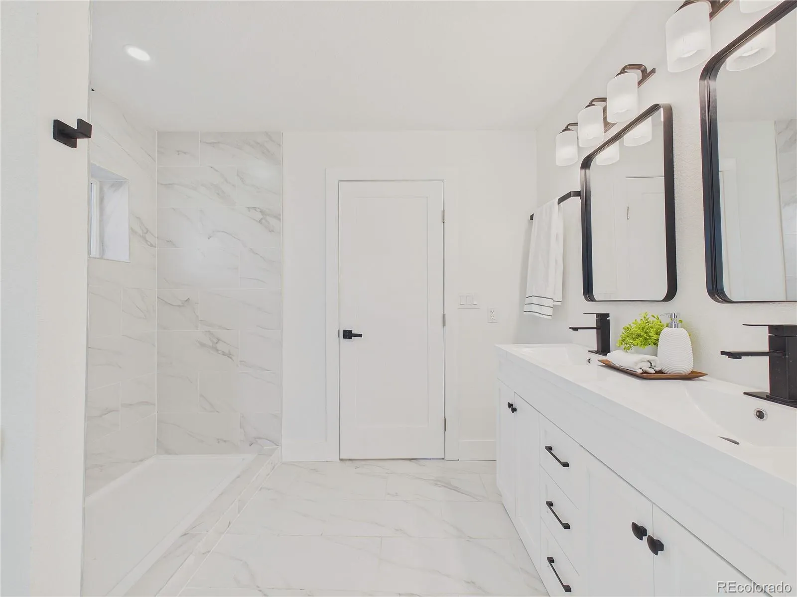 04062026162150 1600 20