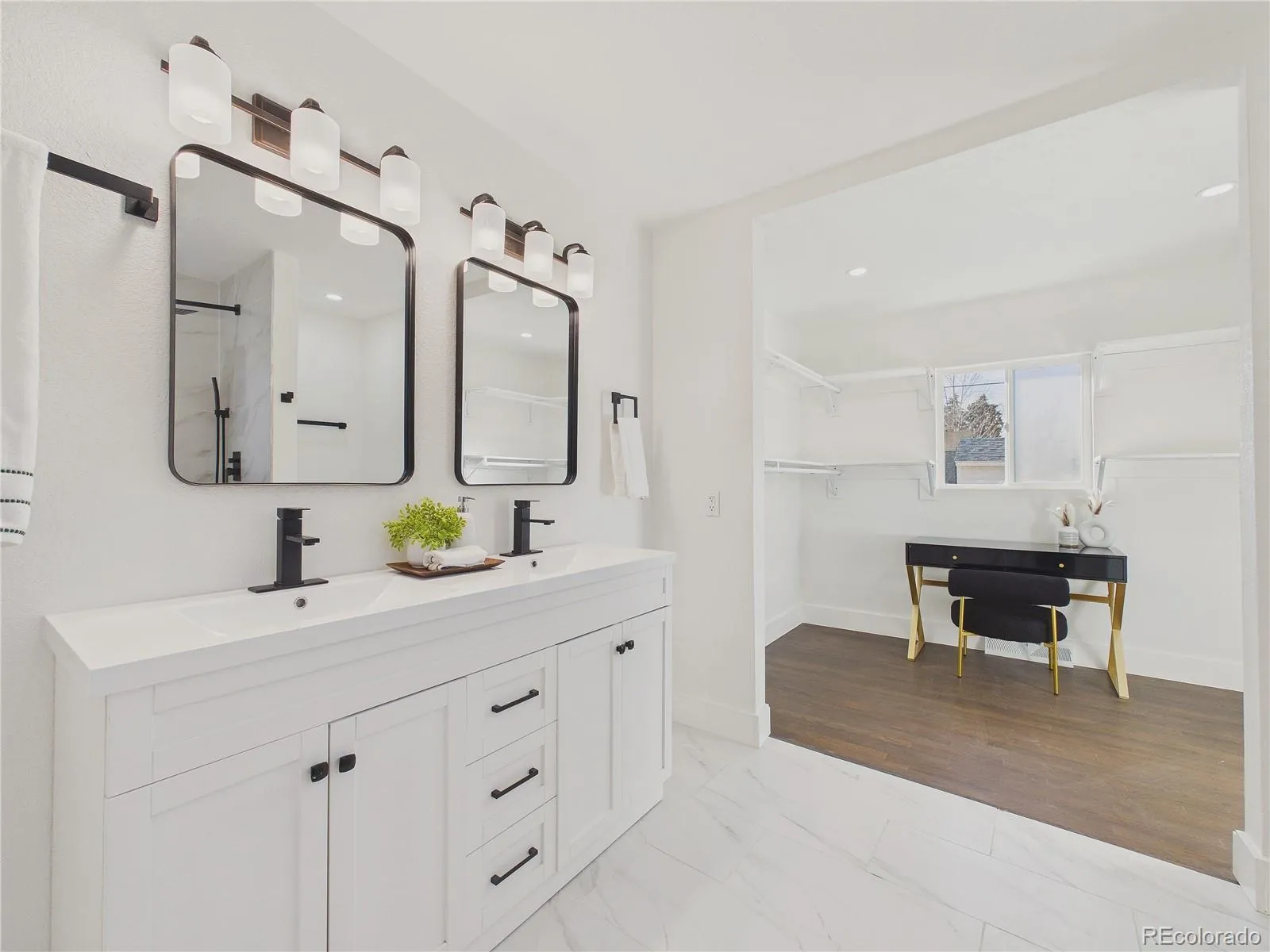 04062026162150 1600 21