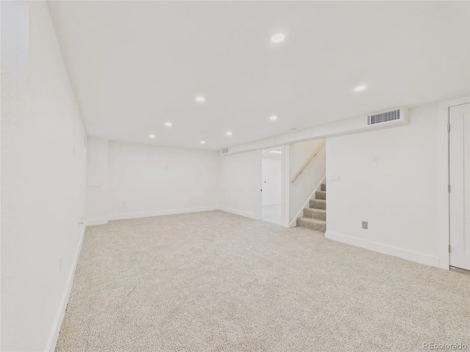 04062026162150 1600 24