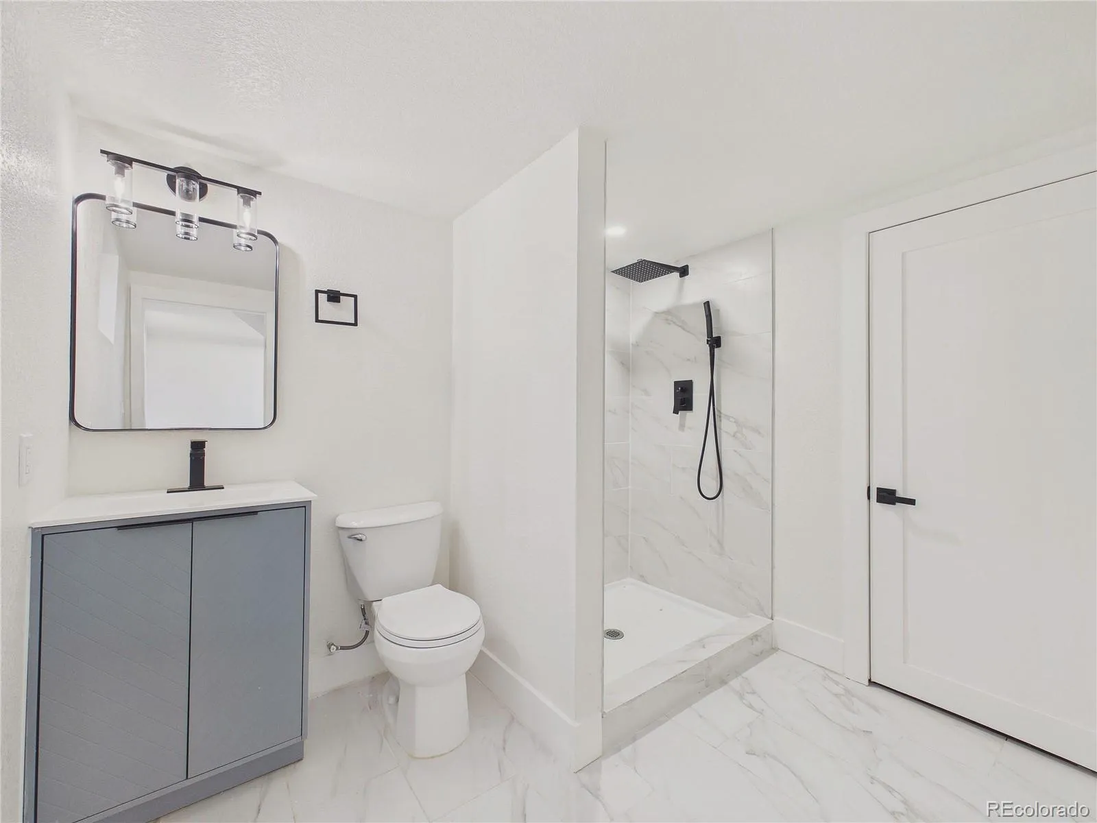 04062026162150 1600 32