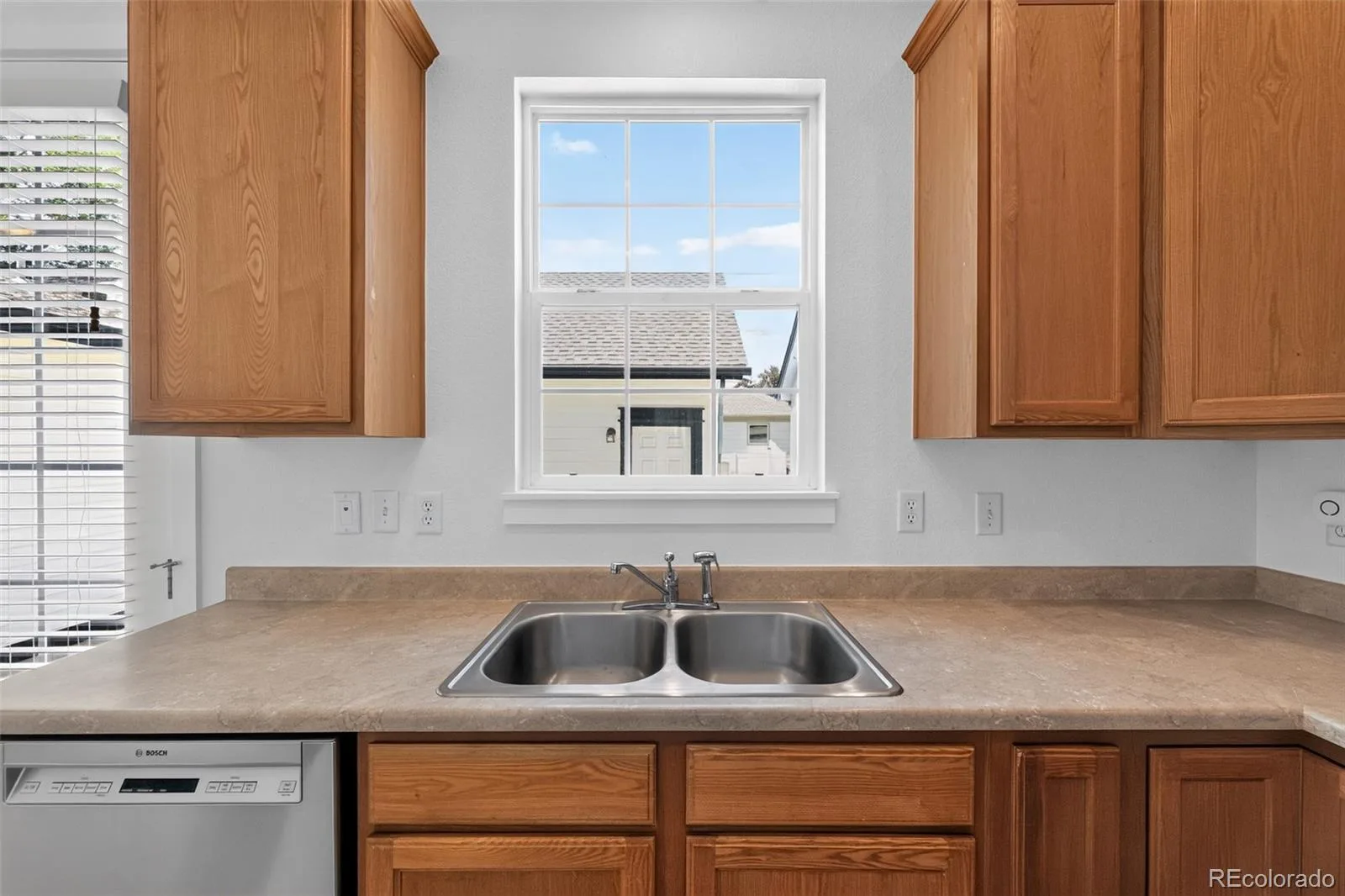 609 Casper Drive Lafayette CO 80026 | MLS #REC3935430 08272026161258 1600 6