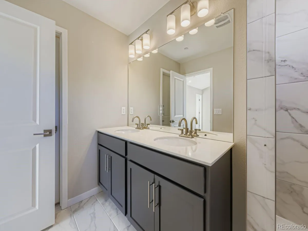 04222026175257 1200 22