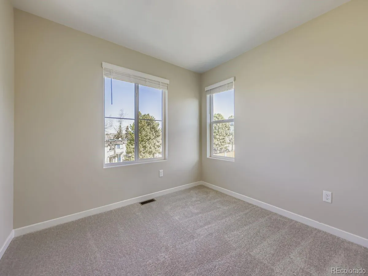 04222026175257 1200 25