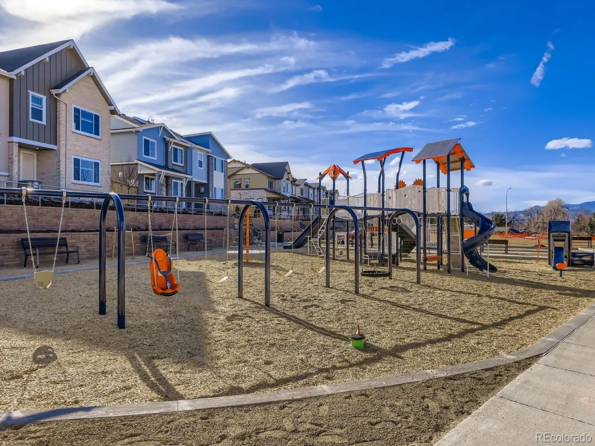 04222026175257 1200 30