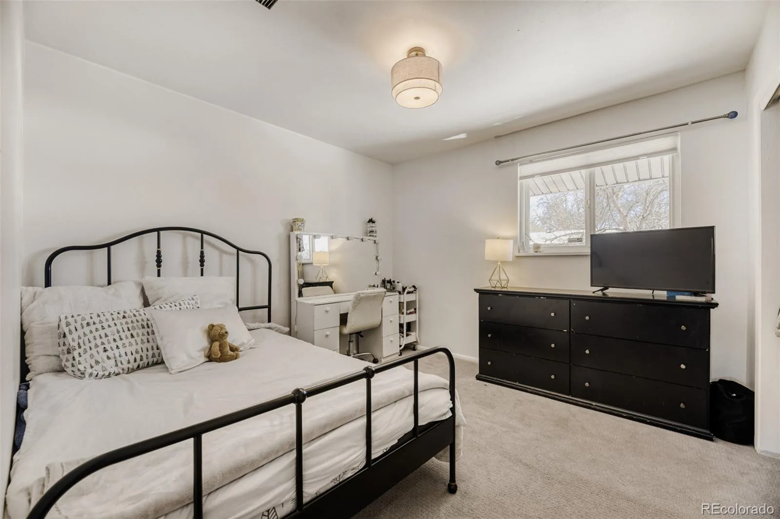 3095 S Vine Street Denver CO 80210 MLS #REC3936415 06232026201201 1600 17